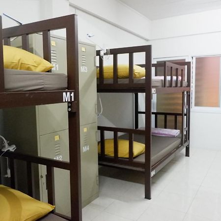 Ranong Backpacker'S Hostel (Adults Only) Dış mekan fotoğraf